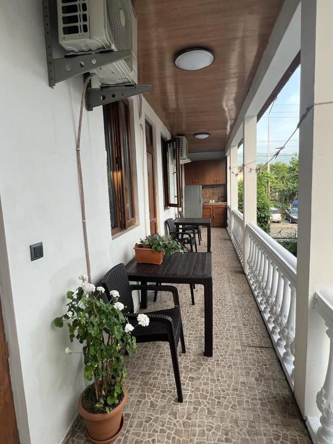 Linda Guest House Batumi Exterior foto