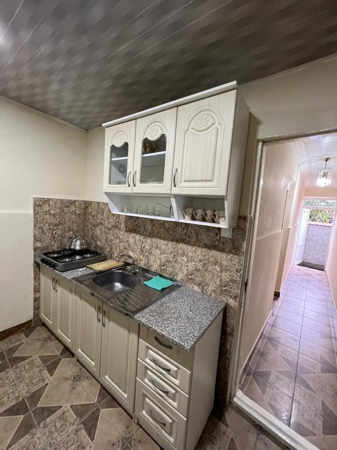 Linda Guest House Batumi Exterior foto