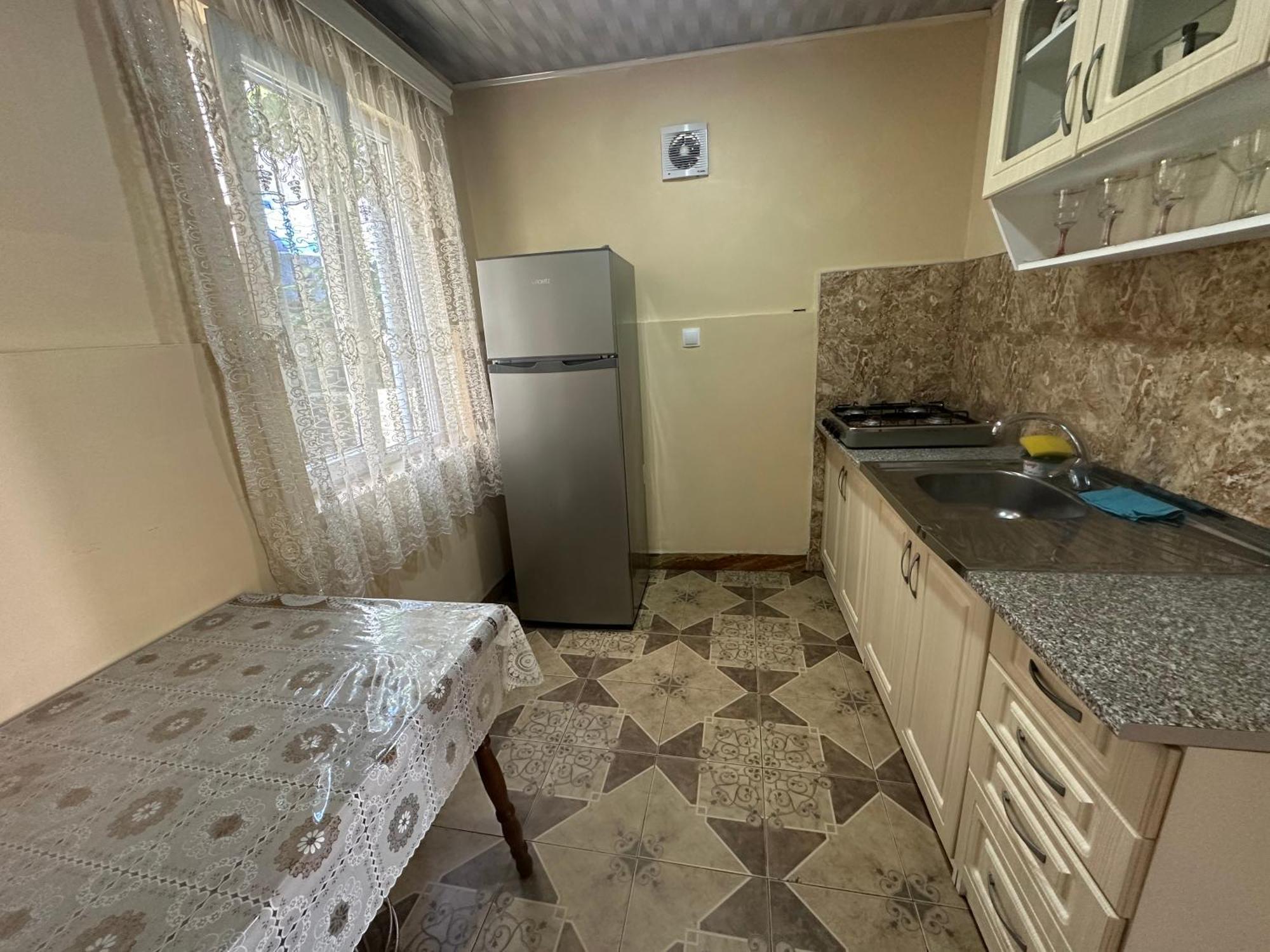 Linda Guest House Batumi Exterior foto