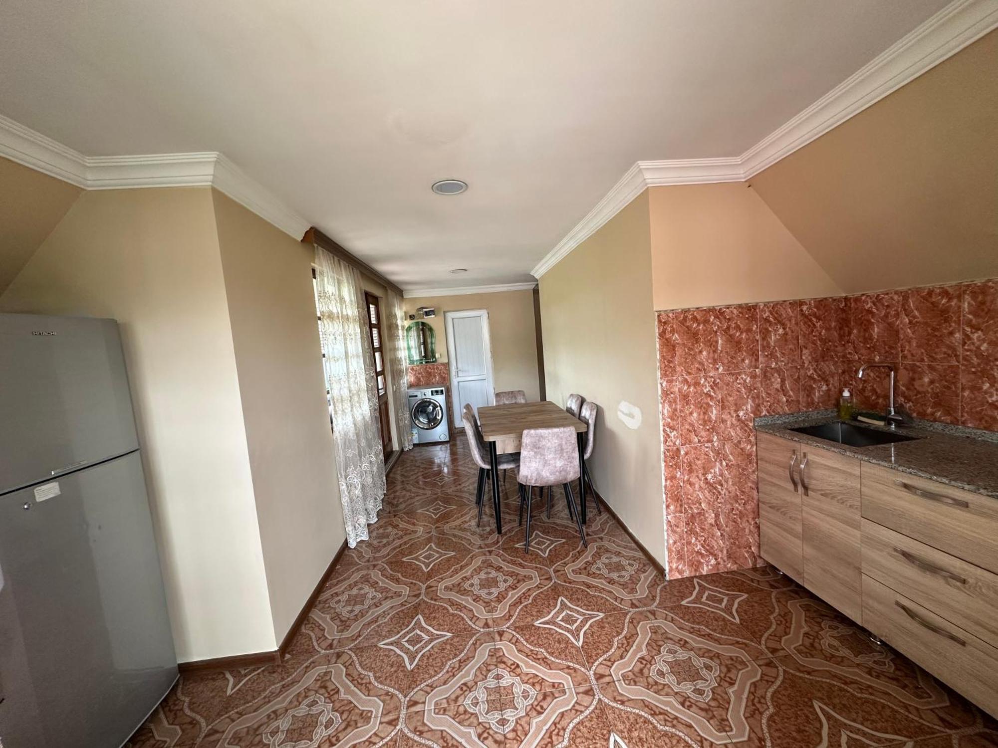 Linda Guest House Batumi Exterior foto