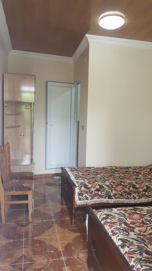 Linda Guest House Batumi Exterior foto