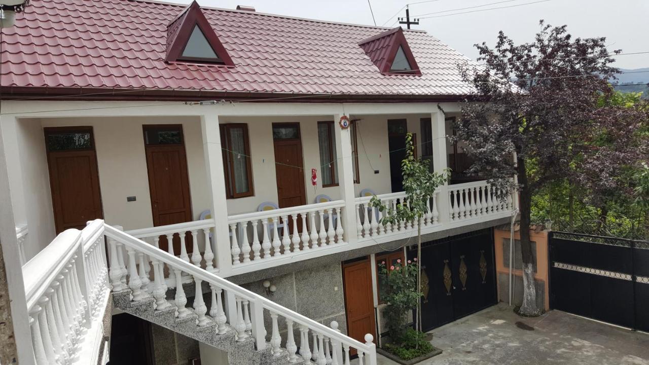 Linda Guest House Batumi Exterior foto
